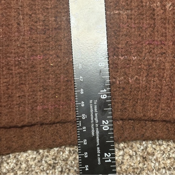 Old Navy Women’s Mock Neck Cropped Top Sweater - Picture 6 of 10